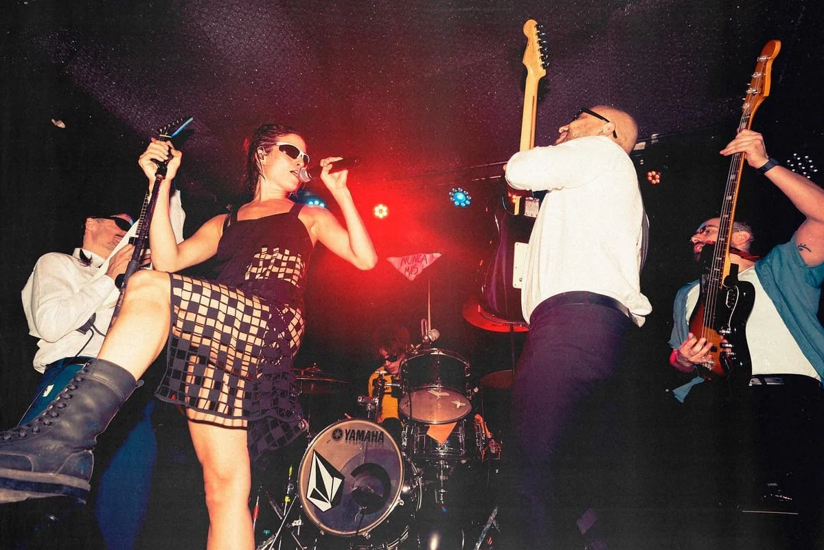 SATANA SATANA - Fotografía 13