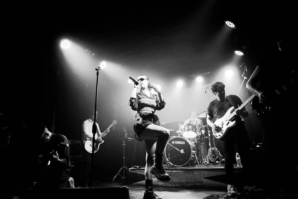 SATANA SATANA - Fotografía 16