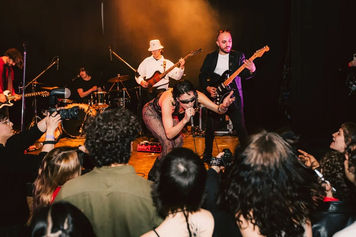 SATANA SATANA - Fotografía 25