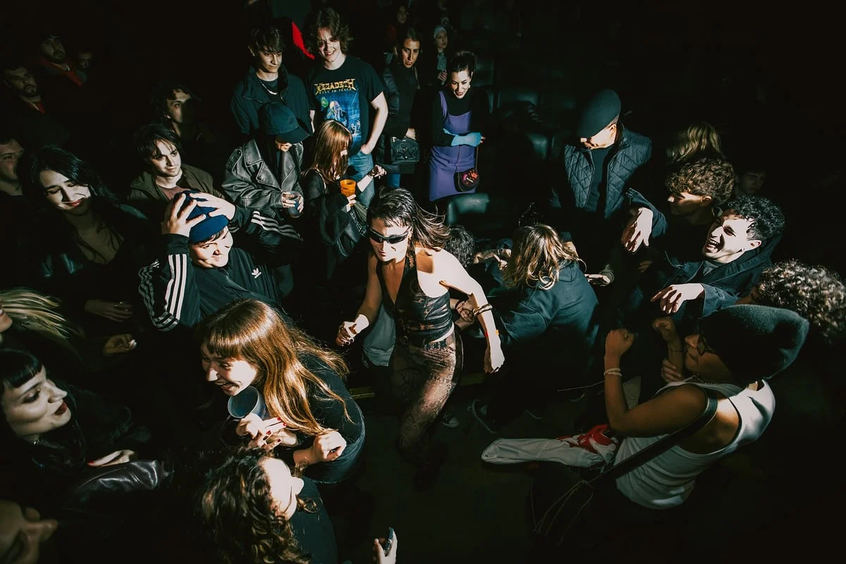 SATANA SATANA - Fotografía 29